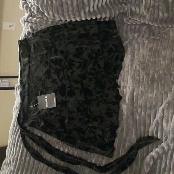 Velvet floral mini skirt black small - Picture 1 of 3